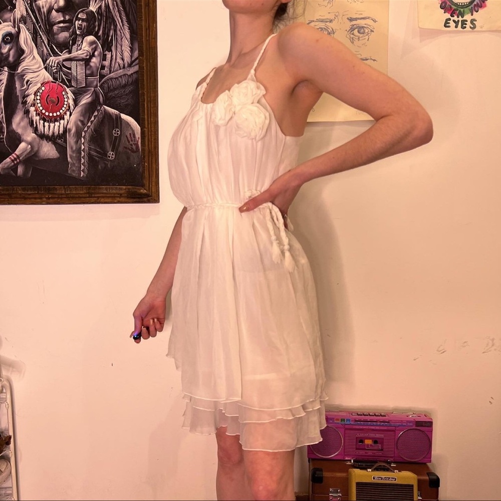 Elegant White flowy Sleeveless Dress